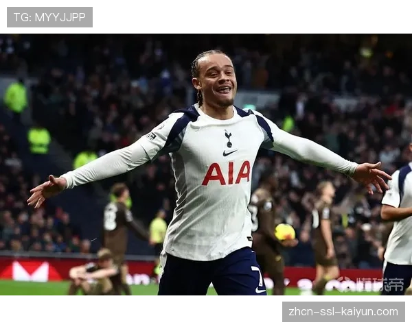 哈维-西蒙斯结束租借,将于2026年夏窗回归巴黎圣日耳曼